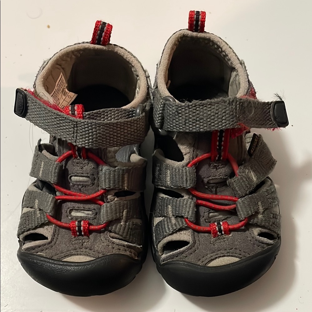 Keens Toddler/Baby 5c Gray and Red Sandals